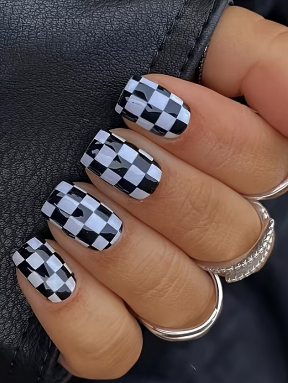 Black & White Checkerboard Press-On Nails